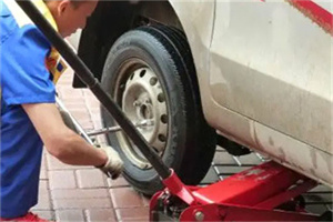 乌伊岭区附近拖车24小时服务热线电话